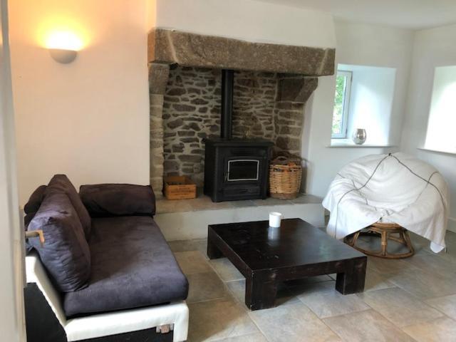 Merveilleux Cottage Dans Parc De 7,5 Hectares Saint-Nicolas-du-Pelem Екстер'єр фото