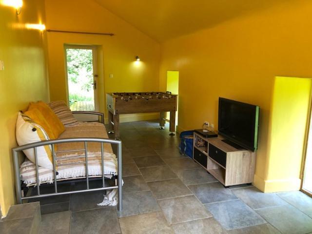 Merveilleux Cottage Dans Parc De 7,5 Hectares Saint-Nicolas-du-Pelem Екстер'єр фото