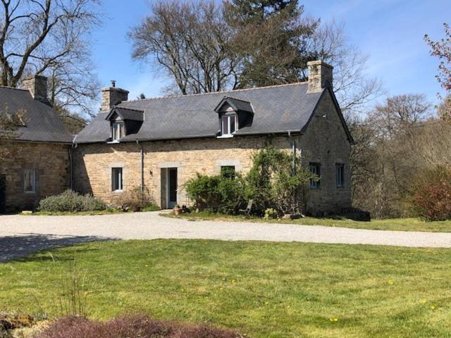 Merveilleux Cottage Dans Parc De 7,5 Hectares Saint-Nicolas-du-Pelem Екстер'єр фото